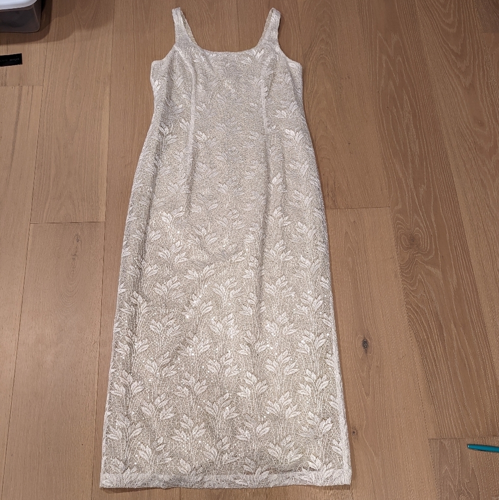 Elegant Cream Lace Dress Vintage 90's Silhouette